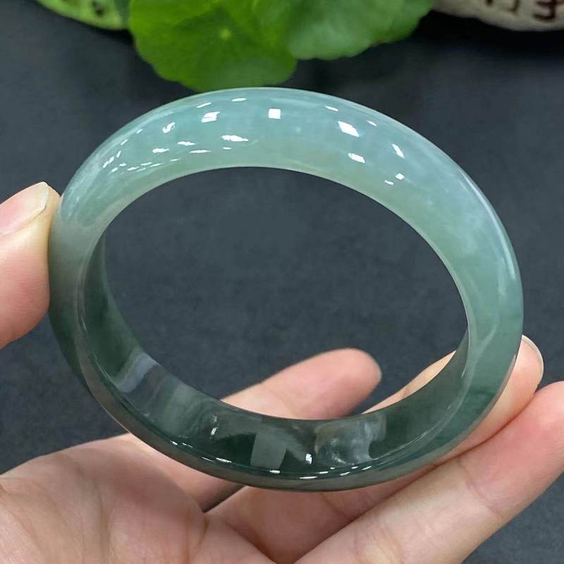 Bracelets - Gelang berwarna hijau, bertekstur seperti es,