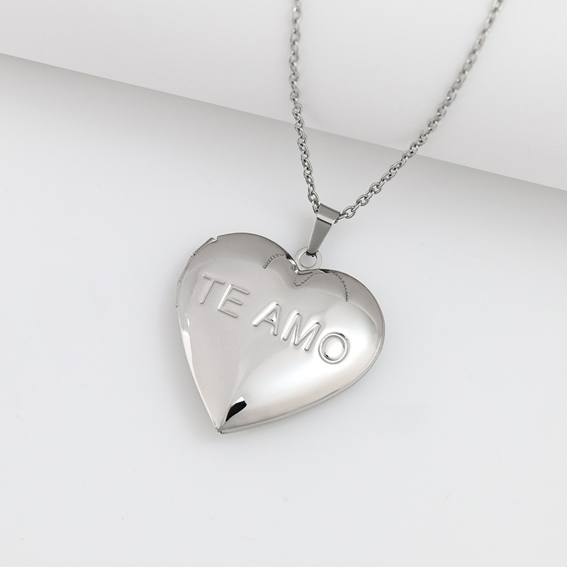 Kalung Liontin Hati dari Baja  - Heart Locket Necklace Photo ulasan dan harga